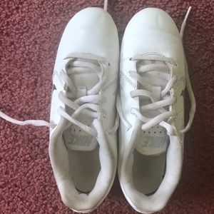 Nike Cheer Sneakers SIDELINE III